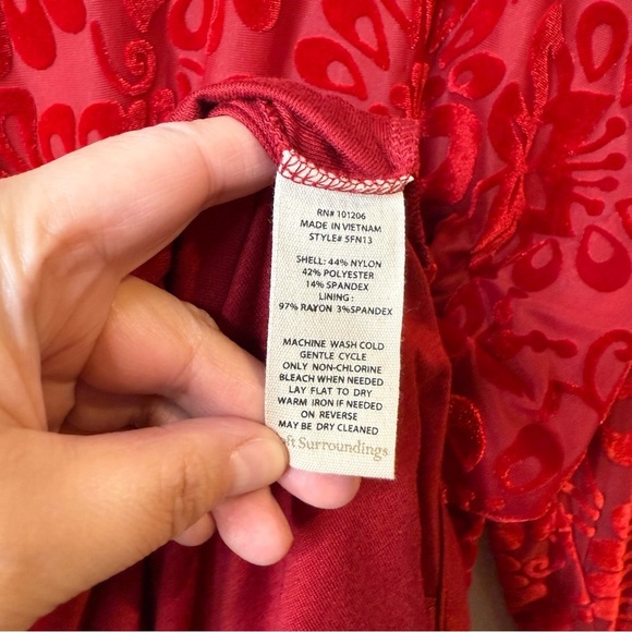 Soft Surroundings Walden Red Velvet Burnout Women’s Mockneck Top Sz 1X - Picture 10 of 13